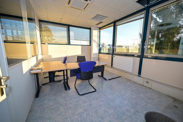 A LOUER SURFACE DE BUREAUX - Z.A. DE SENLIS