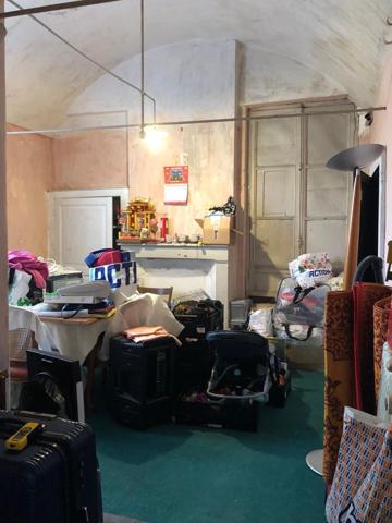 Appartement traversant. T3 de belle superficie.