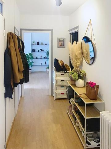 Appartement traversant. T3 de belle superficie.