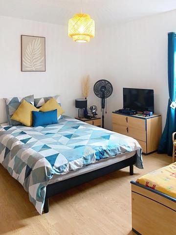 Appartement traversant. T3 de belle superficie.