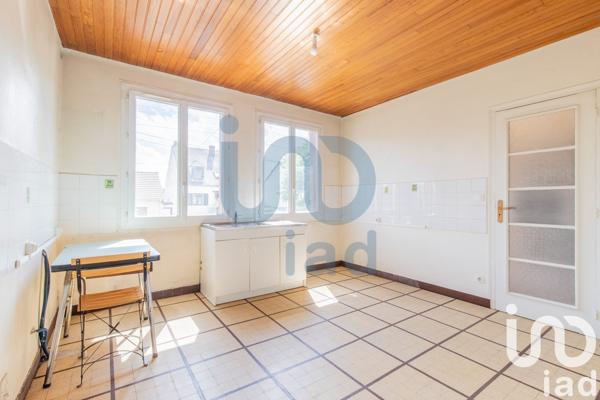 Maison traditionnelle 5 pièces de 93 m² à Quincy-sous-Sénart (91480)
