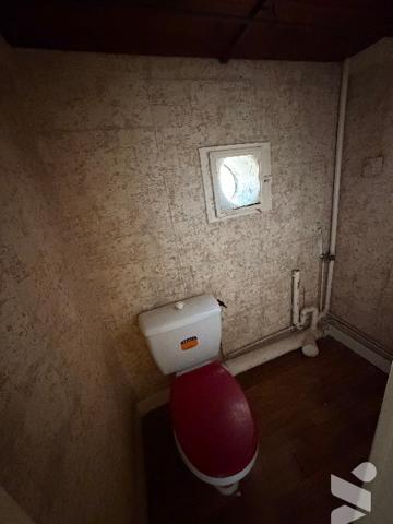 A MORTREE, une maison à usage d'habitation à rénover (59,88m²)