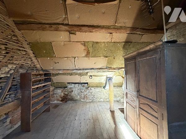 A MORTREE, une maison à usage d'habitation à rénover (59,88m²)