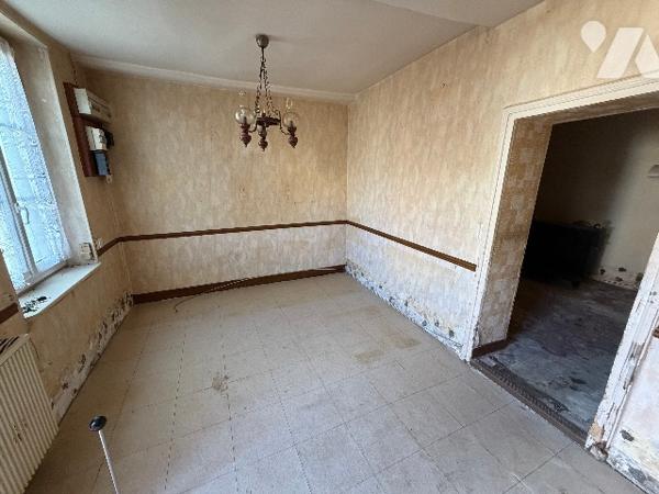 A MORTREE, une maison à usage d'habitation à rénover (59,88m²)