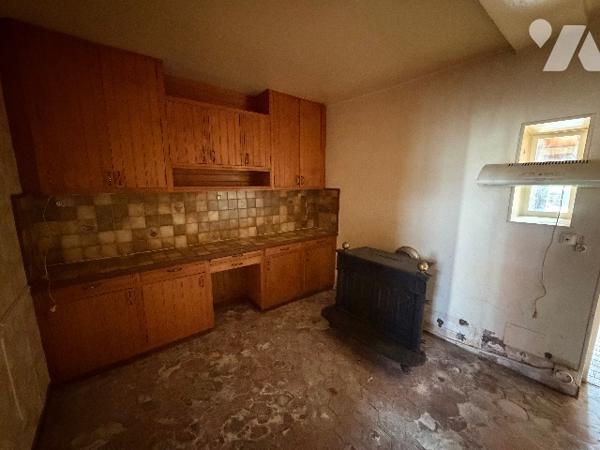 A MORTREE, une maison à usage d'habitation à rénover (59,88m²)