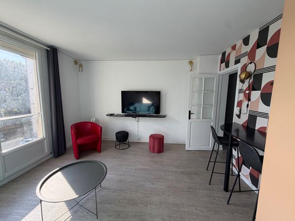 Appartement T5 meublé à louer au Petit Quevilly quartier Jardin des Plantes
