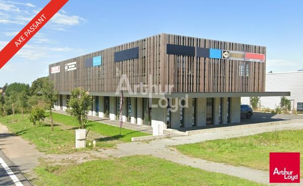 Bureaux neufs de 75m² avec une belle visibilité sur axe passant - VITRE