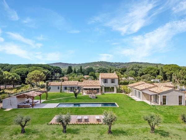 Villa . Grimaud Beauvallon