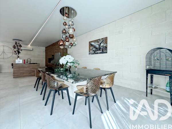 Maison à vendre 7 pièces 212 m² Chelles