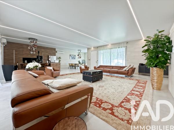 Maison à vendre 7 pièces 212 m² Chelles
