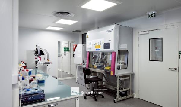 Bureaux à louer avec laboratoire et parkings à Lyon 8ème proximité hôpitaux