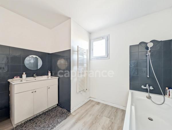 Maison à vendre à Saint-Marcel (71) 5 pièces 120.71 m² terrain de 800 m² garage !