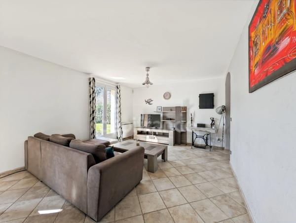 Maison à vendre à Saint-Marcel (71) 5 pièces 120.71 m² terrain de 800 m² garage !