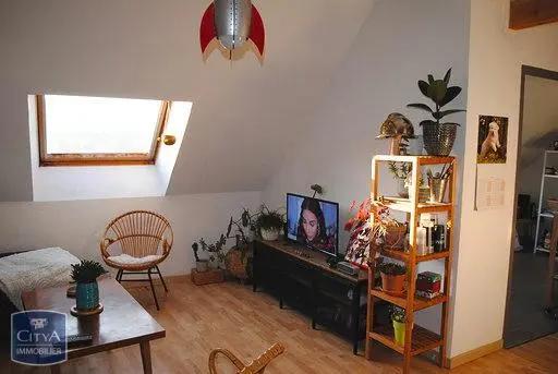 Appartement à louer 3 pièces 82.48m² Rioz (70190)