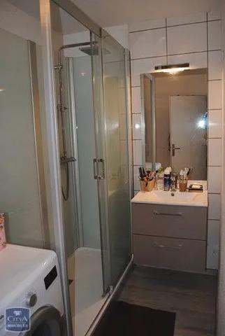 Appartement à louer 3 pièces 82.48m² Rioz (70190)