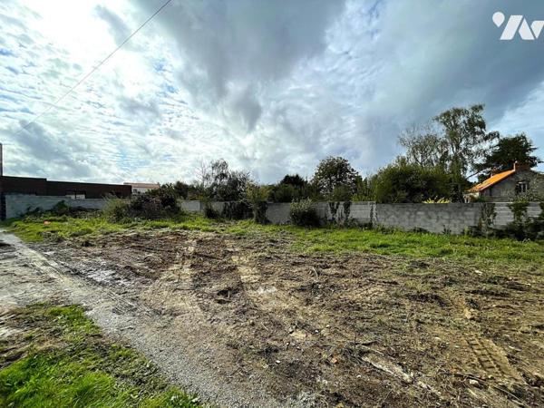 A VENDRE - BOUGUENAIS - Beau-soleil - En second rideau - Terrain à batir d'env 337m².