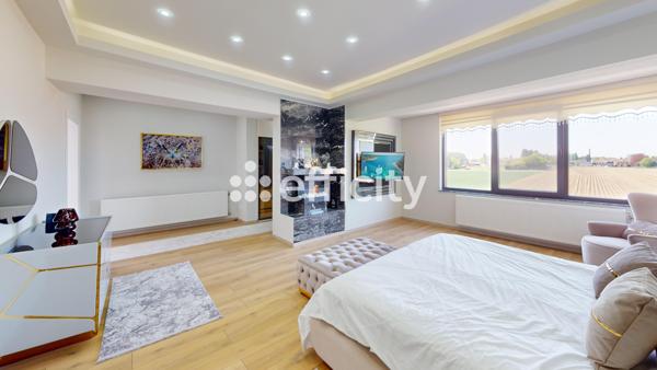 Maison 8 pièces - 415 m² Exclusivité efficity