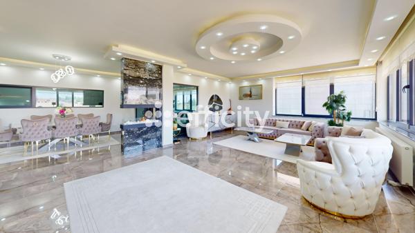 Maison 8 pièces - 415 m² Exclusivité efficity