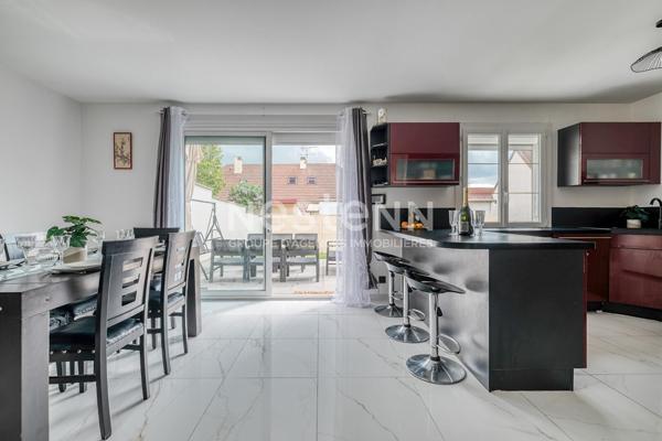 Maison Bailly Romainvilliers 8 pièce(s) 190 m2