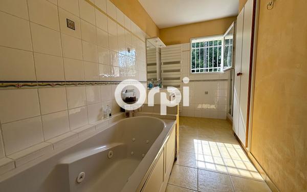 Maison à vendre    5 pièces •  Breuillet