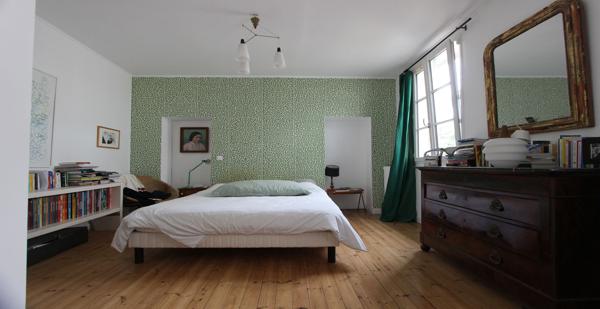L'EXCEPTIONNELLE BULLE DE VERDURE EN CENTRE HISTORIQUE, UN VASTE APPARTEMENT, SES LOGIS ANNEXES, SA TERRASSE & SON JARDIN LUXURIANT. - L'agence Immobilier & Associés