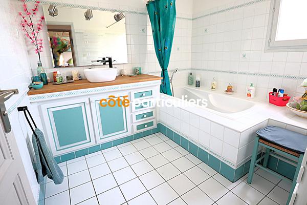 Vente Villa145 m² - 4 Pièces - FREJUS (83600)