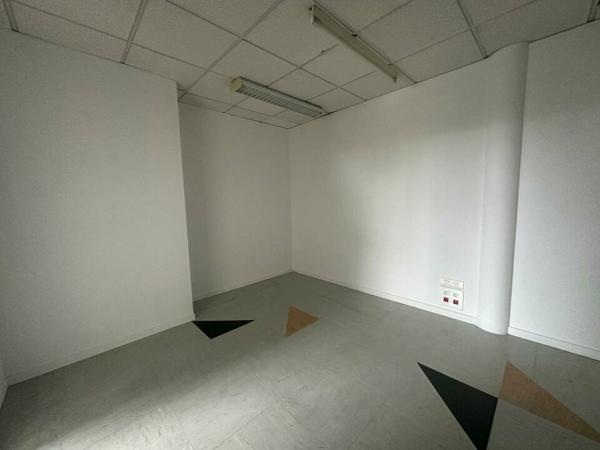 A LOUER BUREAUX DE 50 m² environ - ZONE NORD LA ROCHE SUR YON