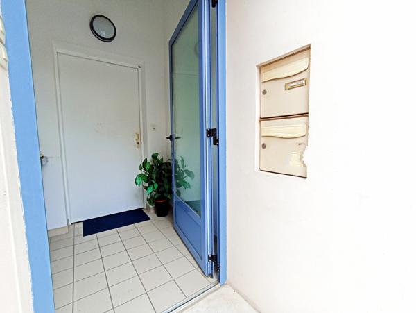 Lardy (91510) A LARDY, quartier de la mairie, bel appartement type 3 pièces dans petite copropriété à faibles charges