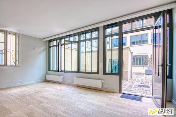 Versailles Notre-Dae Maison 3/4 pièces 87.5 m² au sol avec cour arborée 860 000 € **  - Référence  28121