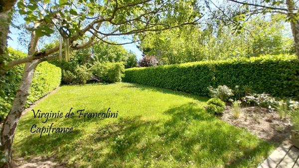 Sucy-en-Brie, Maison d'exception, parcelle de 800m², 259m² au sol, 4 chambres, 3 terrasses, jardin, garage, sous-sol