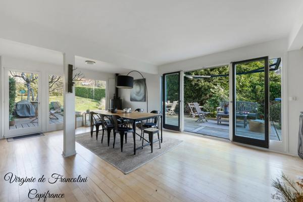 Sucy-en-Brie, Maison d'exception, parcelle de 800m², 259m² au sol, 4 chambres, 3 terrasses, jardin, garage, sous-sol