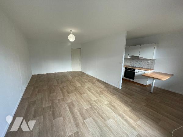 Erquinghem-Lys – Centre-ville – Rez-de-jardin avec jardin à usage privatif