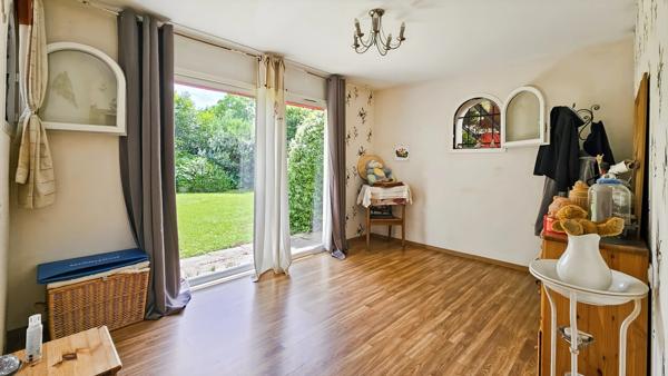 Maison de plain-pied – 132 m² avec garage– Terrain 1 000 m² – Économique et immédiatement habitable à vendre 5 pièces MOMERES (65)