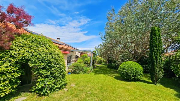 Maison de plain-pied – 132 m² avec garage– Terrain 1 000 m² – Économique et immédiatement habitable à vendre 5 pièces MOMERES (65)