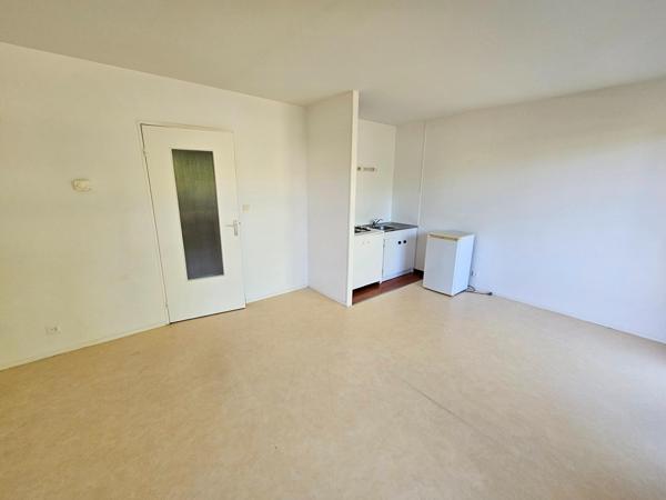 Studio 31 m² Cusset proche Lycée de Presles et Valery Larbaud