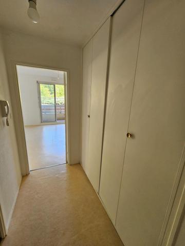 Studio 31 m² Cusset proche Lycée de Presles et Valery Larbaud