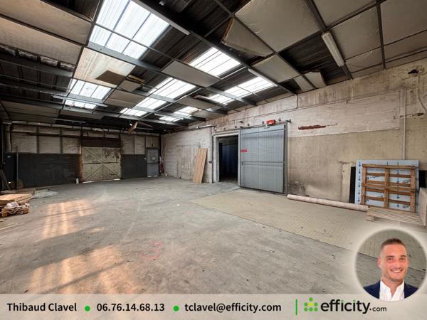Local Commercial
         3 pièces
        - 974 m² 690 000 €*