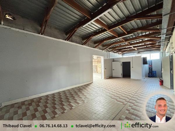 Local Commercial
         3 pièces
        - 974 m² 690 000 €*
