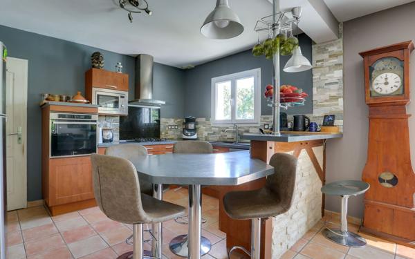 Maison à vendre    5 pièces • 134 m2 Hasparren