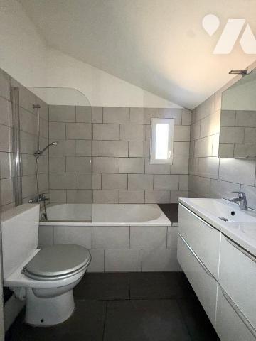 Maison avec garage - MAURIN