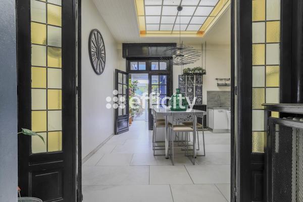 Maison
         8 pièces
        - 190 m² Exclusivité 389 000 € *
