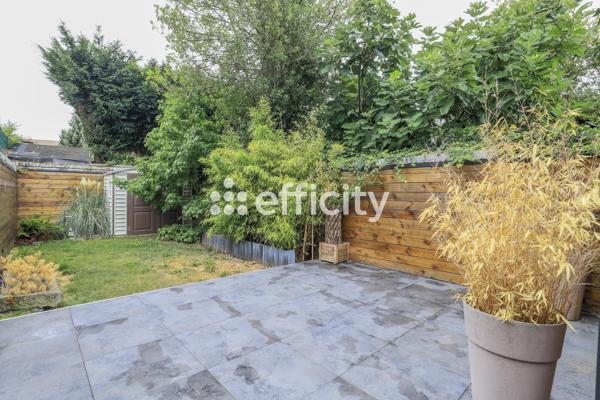 Maison
         8 pièces
        - 190 m² Exclusivité 389 000 € *