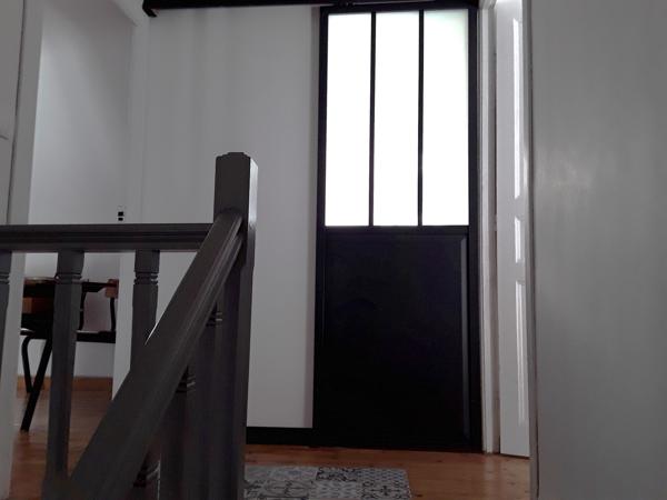 CHARMANTE MAISON ENTIEREMENT RENOVEE