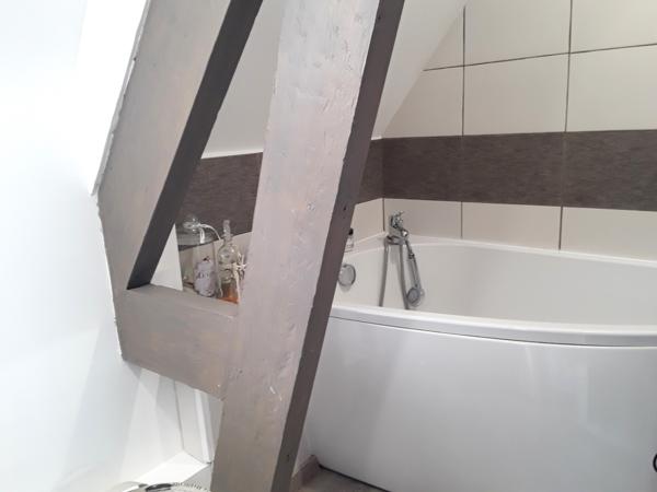 CHARMANTE MAISON ENTIEREMENT RENOVEE