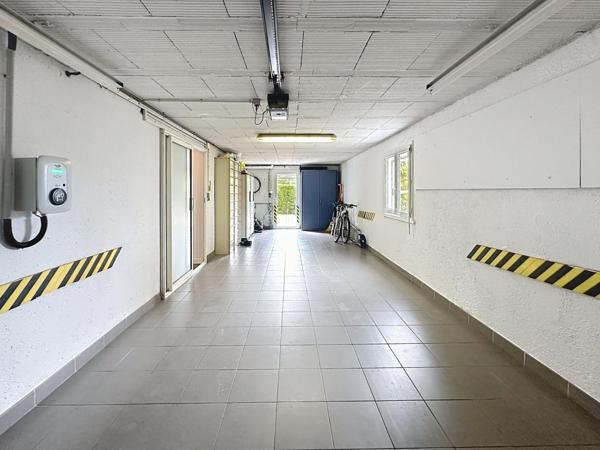 Superbe propriété de 271 m2 habitable ,salle de cinéma équipée  , proche du centre de Cahors