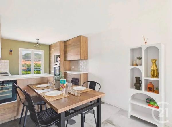 Maison à vendre  4 pièces - 78,89 m 2   ST HILAIRE DE RIEZ  - 85