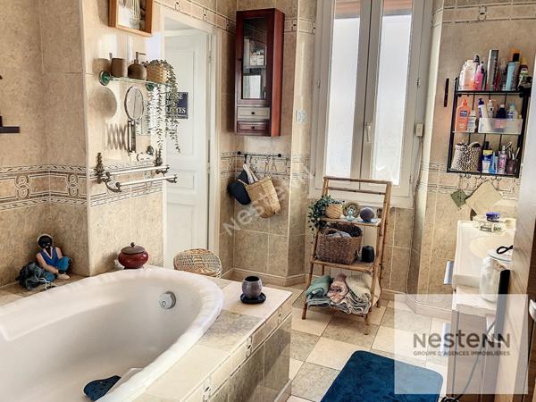 Maison Toulon de 5 pièces avec garage et studio indépendant