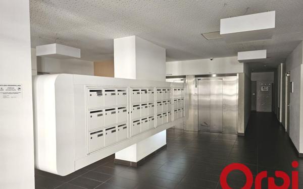 Appartement à vendre    2 pièces • 42,91 m2 Marseille 2