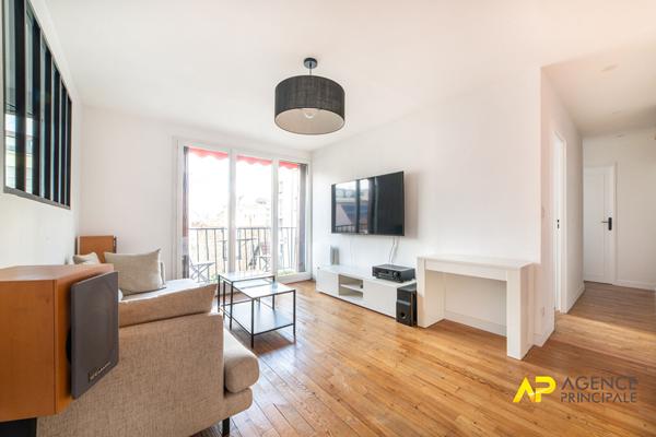 Appartement 3 pièces 50 m2 325 000 € **  - Référence  562CL