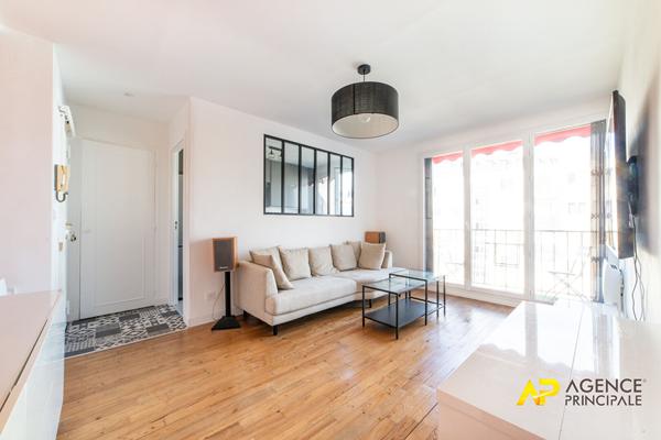 Appartement 3 pièces 50 m2 325 000 € **  - Référence  562CL